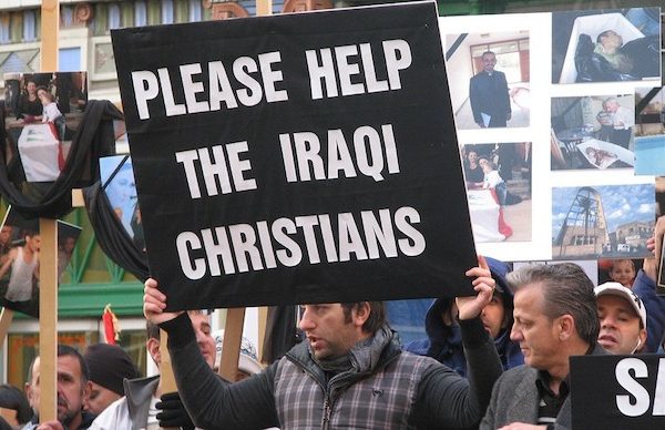 No los dejemos solos cristianos perseguidos 600x388 - Cristianos perseguidos en Siria e Irak: ¿Un Oriente Medio sin cristianos?