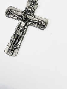 ¿Aparece la Santísima Trinidad en la Biblia? maleny 1549979153760 cathopic 225x300 - ¿Aparece la Santísima Trinidad en la Biblia?