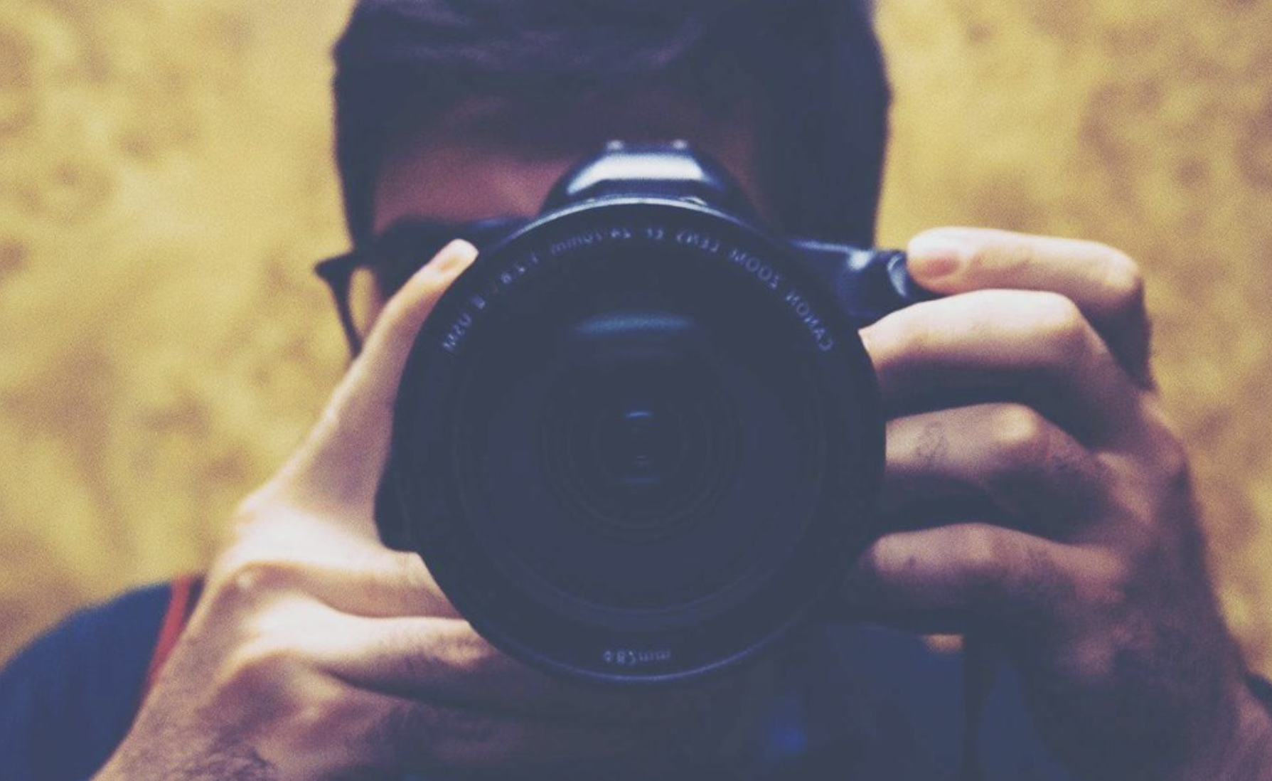 Cara a cara con Daniel Ibáñez, el fotógrafo más joven del Vaticano