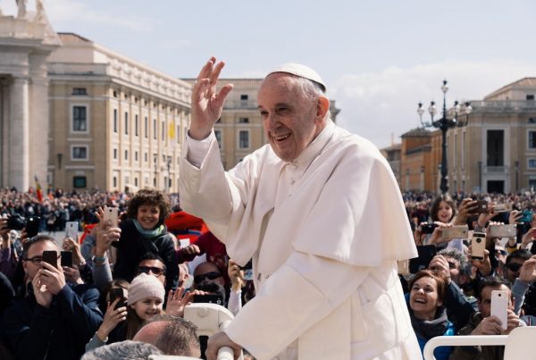 7 ideas del Papa Francisco para meditar sobre la santidad papa 600x403 - 7 ideas del Papa Francisco para meditar sobre la santidad