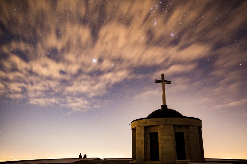 luca baggio 68369 unsplash 800x533 - 7 ideas para rezar todos los días si eres católico y estás muy ocupado