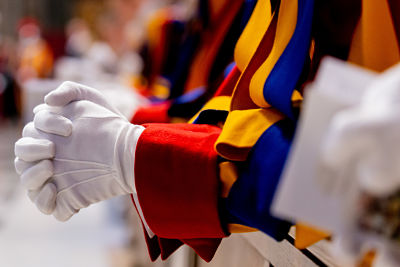20190506 Holy Mass at the altar of the Chair of St opt 10 - La Guardia Suiza: el ejército más pequeño y antiguo del mundo