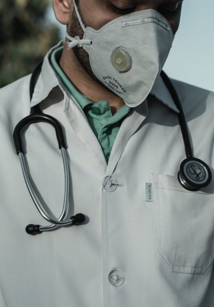 "Solo rezar y hablar con mi madre hacía que me calmase", Israel Remuiñán, un testimonio esperanzador que le ha ganado el pulso al COVID-19 coronavirus testimonio 418x600 - "Solo rezar y hablar con mi madre hacía que me calmase", Israel Remuiñán, un testimonio esperanzador que le ha ganado el pulso al COVID-19