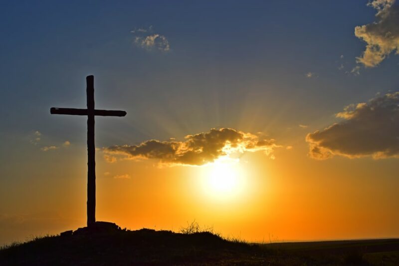 oración por la paz cruz monte 800x533 - 10 oraciones para pedir por la paz