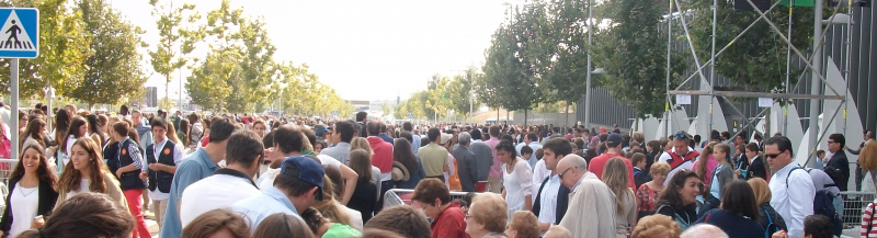 Fieles en Valdebevas con motivo de la beatificación de D. Álvaro del Portillo