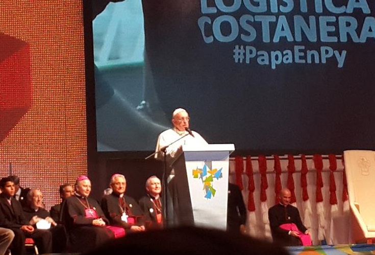 El papa en Paraguay en una de sus intervenciones