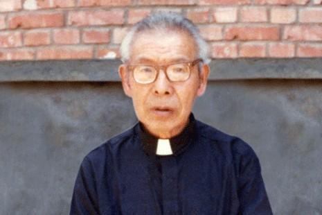 Mons. Zhimin, prisionero durante 18 años por no unirse a la Asociación Patriótica. Un granito por China